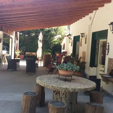 La Regina Di Adrano Oda ve Kahvaltı