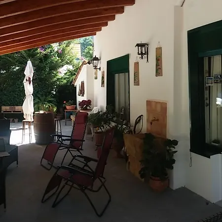 La Regina Di Adrano Oda ve Kahvaltı 3*