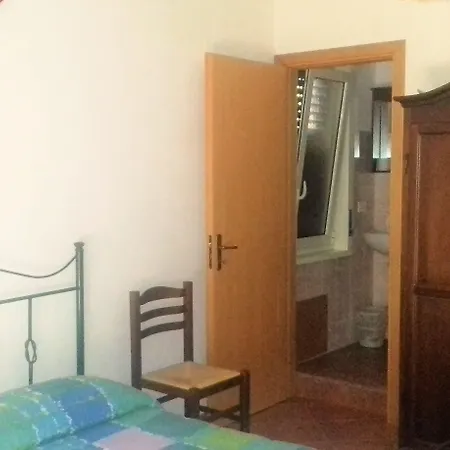 Oda ve Kahvaltı La Regina Di Adrano