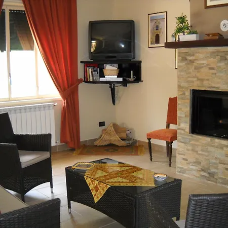 La Regina Di Adrano Oda ve Kahvaltı